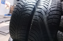 Bridgestone Blizzak Spike-01 102T