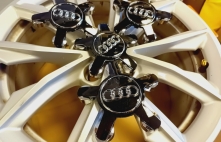 Audi Колпачки в диски 135mm BLACK 